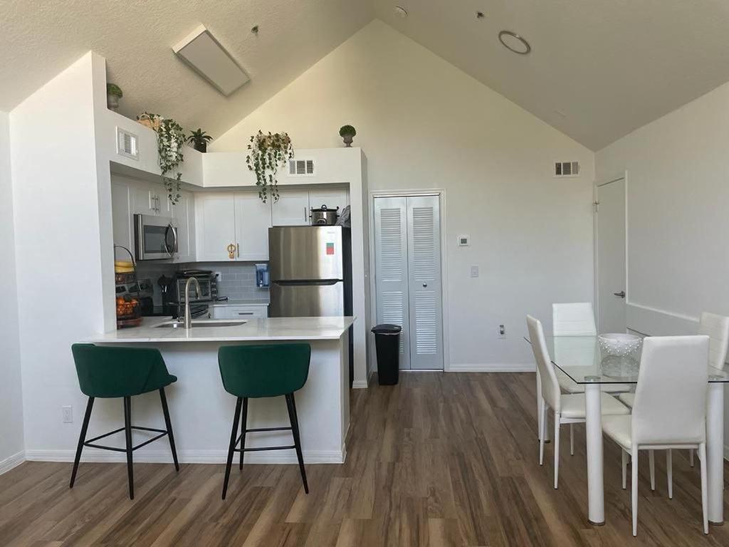 Great Apt Close Disney Spring 올랜도 외부 사진
